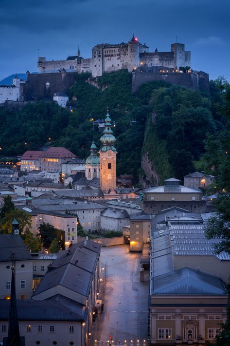 Salzburg, Big Ben, Adventure Travel, Austria, Beautiful Places, House Styles, Building, Travel, Natal