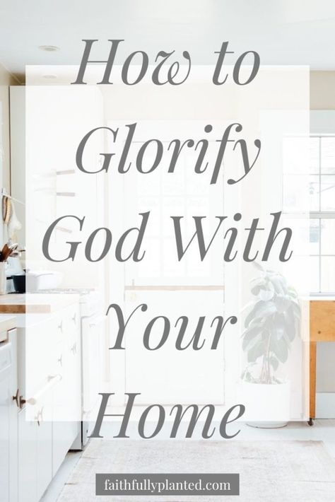 Have you ever wondered what being a homemaker is really about? Do you want to learn how to glorify God with your home? Click here to read! #Womanhood #Bible #Homemaking Christian Home Decor Ideas, Being A Homemaker, Glorifying God, Life In Grace, Happy Homemaking, Christian Homemaking, Glorify God, Bible Devotions, Prayer Journal