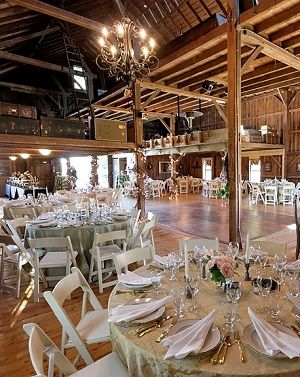 Cheap Wedding Reception, Unique Wedding Locations, Connecticut Wedding Venues, Barn Reception, Rustic Wedding Venues, Connecticut Wedding, Unique Wedding Venues, Wedding Reception Venues, Best Wedding Venues