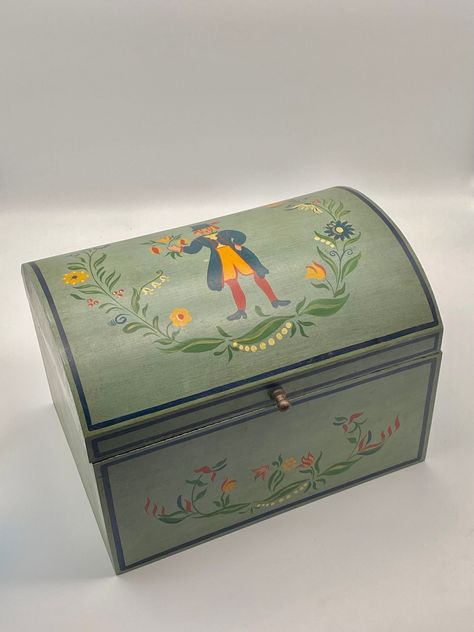 This is a lovely, large solid wood hand painted sewing or jewelry or trinket box with a folk art flare. The inside is in very good vintage condition. The hinges are finicky and need some work.  The box measures approximately 11" x 9" x 8". Painted Jewelry Boxes Diy, Dutch Netherlands, Sewing Jewelry, Jewelry Box Makeover, Art Sewing, Painted Jewelry Boxes, Jewelry Box Diy, Antique Jewelry Box, Jewelry Trinket