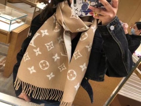 Lv Scarf, Lv Bumbag, Lv Damier, Luxury Scarf, Replica Louis Vuitton, Monogram Pattern, Lv Monogram, Warm Scarf, Alexander Mcqueen Scarf