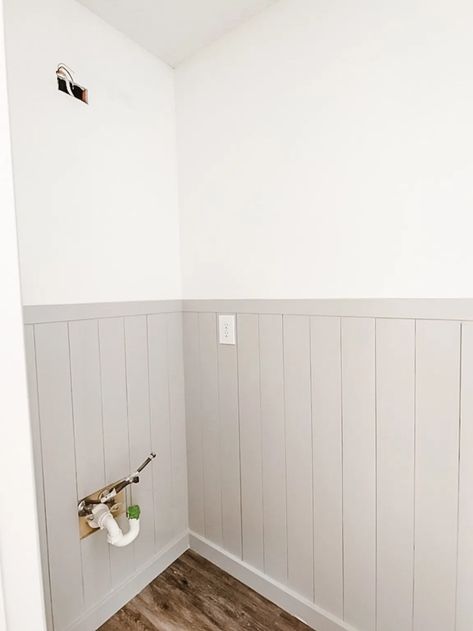 Easy DIY Vertical Shiplap Wainscoting - Bless'er House Vertical Shiplap Wainscoting, Diy Vertical Shiplap, Shiplap Wainscoting, Kaufmann House, Vertical Shiplap, Installing Shiplap, Shiplap Bathroom, Wood Plank Walls, Diy Shiplap