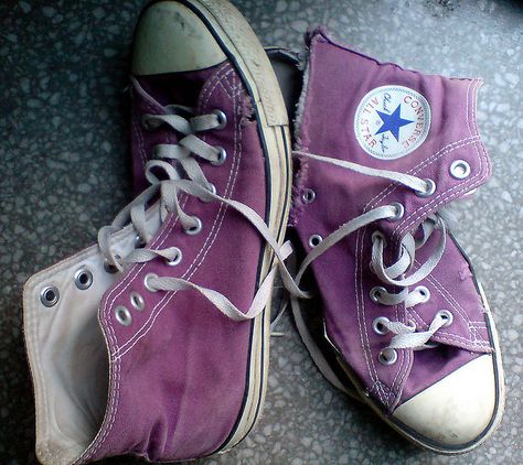 you cant just throw away love Purple Converse Aesthetic, Converse Hightop, Converse Aesthetic, Purple Converse, High Top Chucks, Converse Shop, Hightop Sneakers, Wardrobe Accessories, Print Sneakers