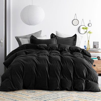 The duvet cover set will remain velvety soft and offer cozy warmth all year round. Snuggle down in a toasty full duvet cover like a big giant hug from your bed while you sleep in a frozen night feeling like a furnace. Featuring a solid simple hue, give your bedroom a simple and luxurious allure for an impressive coordinating foundation. NTBAY Size: Queen, Colour: Black | NTBAY Velvet Duvet Cover Set yellow | Home Decor | NTBA1433 | Wayfair Canada Navy Blue Bed Sheets White Comforter, Dark Blue Duvet Cover, Navy Blue White And Grey Bedroom, Navy And Black Bedroom, Blue Comforter Bedroom Ideas, Navy Room Ideas, Blue Comforter Bedroom, Dark Blue Bed, Navy Bed