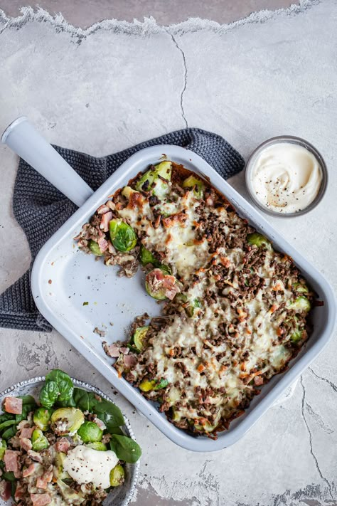 Keto Brussels sprouts and hamburger gratin Ground Beef And Brussel Sprouts, Beef And Brussel Sprouts, Keto Recipe With Ground Beef, Brussel Sprout Casserole, Ketone Recipes, Recipe With Ground Beef, Ground Beef Keto Recipes, Cena Keto, Healthy Ground Beef