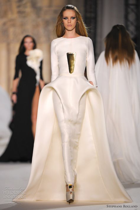 Futuristic Dress, 2012 Couture, Collection Couture, Stephane Rolland, White Gown, Futuristic Fashion, Couture Wedding, Future Fashion, Gorgeous Gowns