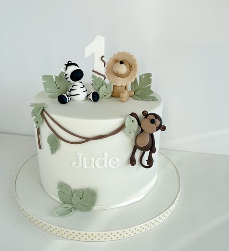 1st Birthday Jungle Cake, One Teir Birthday Cake, First Birthday Animal Cake, One Birthday Cake Boy, Birthday Cake First Year Boy, Baby Boy 1st Birthday Cake Ideas, 1 Birthday Cake Boy, First Birthday Cake Boy Simple, Cake For 1 Year Boy