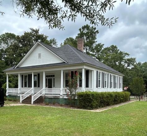 c.1900 South Carolina Home For Sale on 0.92 Acre $150K Goldfish Pond, South Carolina Homes, Greenville South Carolina, Old Houses For Sale, Front Rooms, We Are Open, Good House, Water Views, Storage Shed