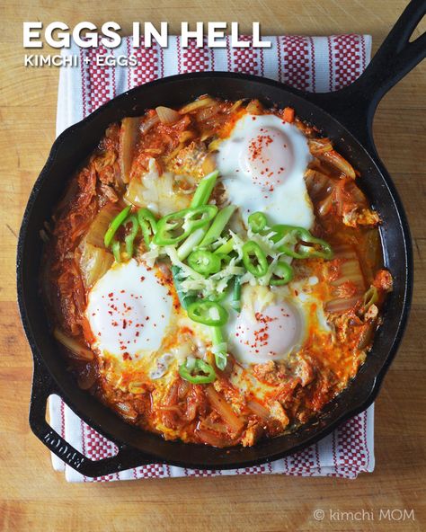 Eggs In hell are poached eggs in tuna kimchi jigae for #BrunchWeek. Kimchee Recipe, Smoked Salmon Pizza, Veggie Quiche, Creamed Asparagus, South Korean Food, Asparagus Bacon, Poached Eggs, Fermented Foods, Egg Recipes