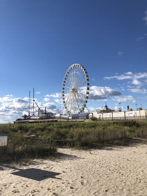 white Ferris wheel photo – Free Atlantic city Image on Unsplash Atlantic City Boardwalk, Atlantic City New Jersey, Visit Usa, Rv Rental, Slot Machines, G Adventures, Best Casino, Atlantic City, Rv Life