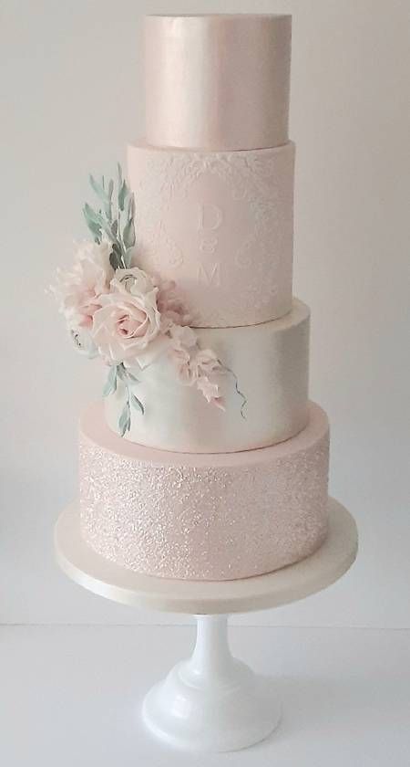 Wedding Cakes With Pearls, Wedding Cakes Pink, Sparkle Wedding Cakes, Blush Pink Wedding Cake, Gray Wedding Cake, Pearl Bridal Shower, Blush Wedding Theme, Quince Cake, Blush Wedding Cakes