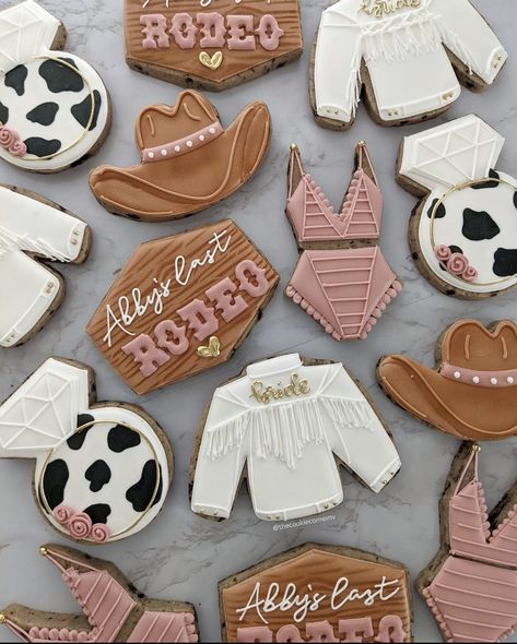 Bachelorette Cookies, Cowgirl Bachelorette Parties, Western Birthday Party, Nashville Bachelorette Party, Western Birthday, Rodeo Birthday, Cowgirl Birthday Party, Cowgirl Bachelorette, Cow Birthday