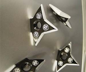 Keep your fridge organized like a true ninja would with these deadly ninja star magnets. These strong and durable magnets are great for giving your fridge at... Affordable Christmas Gifts, Ninja Star, Fridge Stickers, Otaku Room, Memo Holder, Cheap Christmas Gifts, Regal Design, Anime Decor, Anime Room