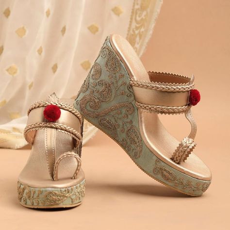 Bridal Sandals Heels, Wedding Sandals For Bride, Indian Wedding Shoes, Bride Sandals, Bride Heels, Fancy Sandals, Indian Shoes, Fashion Shoes Heels, Wedding Shoes Bride