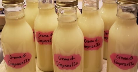 Creamy Limoncello Recipe, Creamy Limoncello, Limoncello Recipe, Italian Liqueur, Lemon Zester, Homemade Liquor, Liquor Recipes, Madagascar Vanilla Beans, Homemade Food Gifts