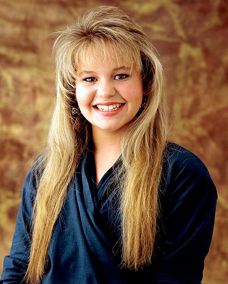 Dj Full House, 90s Pamela Anderson, Long Hair With Bangs And Layers, Candice Cameron Bure, Candance Cameron, Candice Cameron, Stevie Nicks Young, Dj Tanner, Person Photography