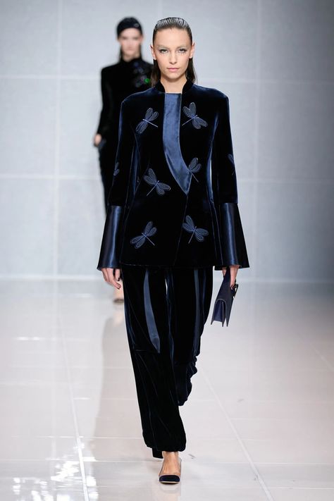 Giorgio Armani Fall 2024 Ready-to-Wear Collection | Vogue Velvet Abaya, Fall Winter Fashion Trends, Winter Fashion Trends, Fall Winter Fashion, Stylish Wedding Dresses, Fashion Vocabulary, Fashion Trends Winter, Abaya Designs, Abaya Fashion