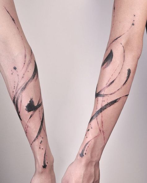 Fandom Tattoos, Modern Art Tattoos, Wrap Around Tattoo, Bamboo Tattoo, Forearm Band Tattoos, Vine Tattoos, Geometric Tattoo Design, Парные Тату, Arm Tattoos For Women