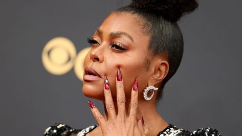 Nailed It! Celebrities With Lovely Long Nails At The 73rd Annual Emmy Awards Celebrity Manicures, Long Fingernails, Long Stiletto Nails, S Curl, Red Manicure, Celebrity Nails, The Emmys, Popsugar Beauty, Emmy Awards