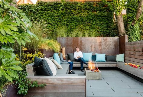 Impressive Sunken Garden Seating Design Ideas - Expert Tips Steep Hillside Landscaping, Sunken Courtyard, Front Entry Landscaping, Steel Retaining Wall, Sunken Patio, Gorgeous Fireplaces, Hillside Garden, Ipe Wood, Hillside Landscaping