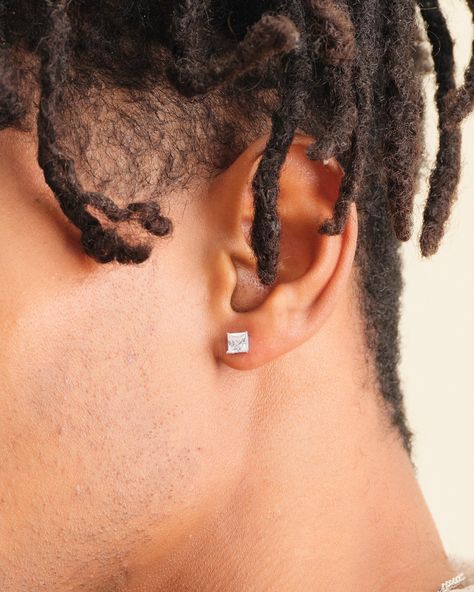 Embrace contemporary sophistication with our silver Square Stud Earrings for men. Meticulously crafted with diamond simulants, these earrings exude durability, style, and luxury. The sleek square design adds a modern touch, making them the perfect accessory to elevate any outfit, from casual to formal.