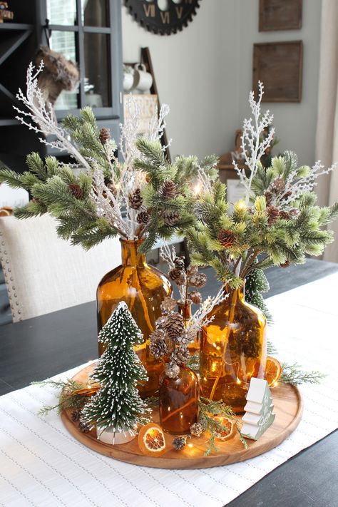 Winter Table Centerpieces, Black Hutch, Christmas Dining Room Decor, Christmas Banquet, Banquet Centerpieces, Woodland Christmas Decor, Christmas Orange, Xmas Table, Xmas 2022