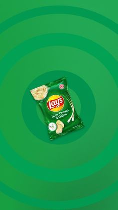 Your Lay’s® favourites just had a glow up! Luckily, they still have the same delicious, creamy flavour you love. #GottaHaveLays Product Motion Design, Fun Snack Ideas, Onion Chips, Product Graphic Design, Product Animation Video, Digital Advertising Design, Ads Creative Advertising Ideas, Motion Poster, Motion Design Video