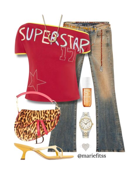 Blonde hair 👱🏾‍♀️ would eat with this outfit 😍⭐️ Vibe Playlist, Fit Layout, College Summer Outfit, Graphic Outfit, Y2k Outfits Aesthetic, Classy Street Style, Printed Blouses, Outfits Woman, 2000s Outfits