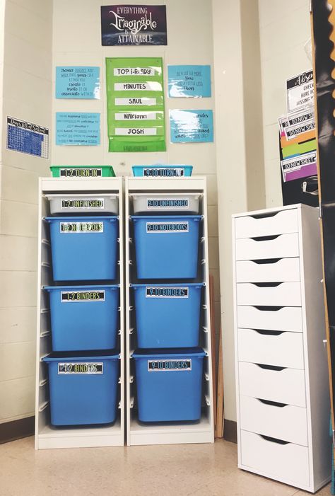 Student station for binders, interactive notebooks, unfinished work, and turn-in bins. @missbriseboislovesbeetles Student Turn In Station, Student Station, Classroom Setup, Interactive Notebooks, Binders, School Ideas, Locker Storage, Turn Ons