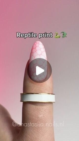 Pink Reptile Nails, Reptile Nails Design, Reptile Nails, White Gel Polish, Pink Gel Polish, Nail Videos, Dark Ombre, Cover Nails, Matte Top Coat