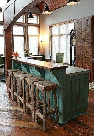 Saw this on #CountryLivingMagazune page. I swear this turquoise finish kooks identical to the finish I did on all my cabinets. The island is a close match as well. Only mine doesn't have the raised area. Cabinets Ideas, Diy Projektit, Rustic Kitchen Design, Casa Vintage, Cv Design, Rustic Kitchen Decor, Style At Home, Barnwood, Design Case