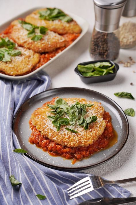 Best Veal Parmesan Recipe, Breaded Veal Cutlets Recipes, Breaded Veal Cutlets, Veal Parmesan Recipe, Veal Cutlet Recipes, Veal Piccata, Veal Parmesan, Veal Milanese, Veal Cutlet