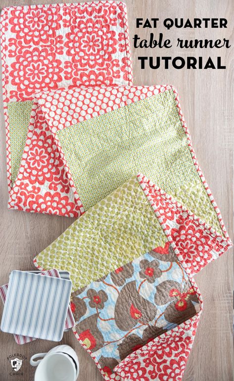 How to make a simple quilted table runner out of fat quarters #tablerunner #fatquarterproject #sewing Fat Quarter Table Runner, Table Runners Diy Easy, Small Quilt Projects, Fall Sewing Projects, Table Runner Tutorial, Fat Quarter Projects, Table Topper Patterns, Table Runner Diy, Polka Dot Chair