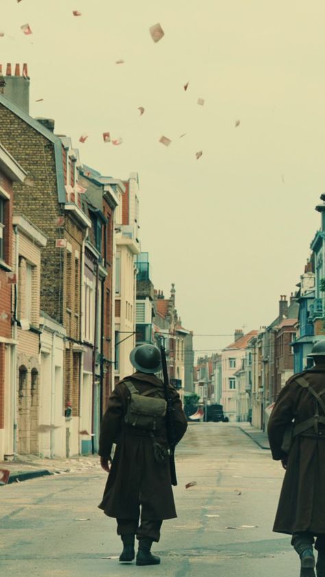 Dunkirk Wallpaper, Dunkirk Movie, Film Composition, Color In Film, Batman Pictures, Movies 2017, Movie Wallpapers, Red Dead, Red Dead Redemption