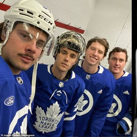 Justin and Jaxon Bieber play ice hockey with NHL's Mitch Marner, Tyson Barrie and Auston Matthews | Daily Mail Online Jaxon Bieber, Nhl Hockey Players, Hockey Pants, Mitch Marner, Toronto Maple Leafs Hockey, Auston Matthews, Maple Leafs Hockey, Hockey Pictures, Hot Hockey Players