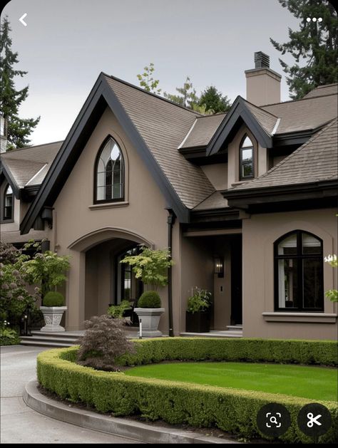 Dark Eaves Exterior, Outdoor Paints For House, Paint Ideas Outside Of House, Chocolate Brown Roof House Colors, Colors To Paint House Exterior, Outdoor House Color Ideas, Outdoor House Painting Ideas, Grey Brown Exterior Paint, Gray Paint House Exterior