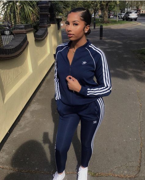 KHAYANDERSON Tracksuit Outfit Women, Adidas Outfits, Space Channel, Track Suits Women, Gangsta Girl Style, Adidas Outfit Women, Tracksuit Outfit, Football Game Outfit, Fasion Outfits