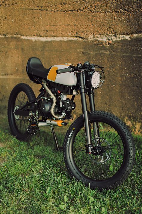 KILLER MOPED. ‘Daisy Duke’ 2018 Motoped Café 50cc Moped, Bicycle Sidecar, Custom Moped, Motorised Bike, Daisy Duke, Downhill Mountain Biking, Motorcycle Clothing, Motorized Bicycle, Pocket Bike