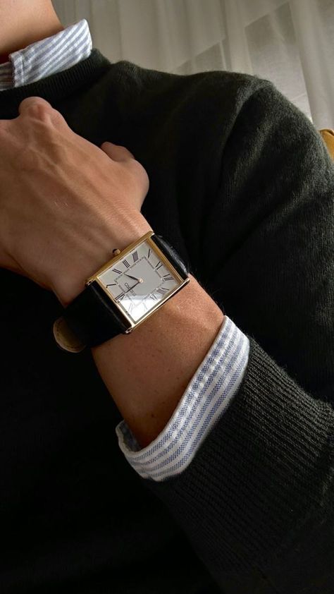 Vintage Seiko Watches, Seiko Gold, Stylish Watches Men, Tank Watch, Classy Outfits Men, Nixon Watch, Fancy Watches, Gents Fashion, Mens Fashion Watches