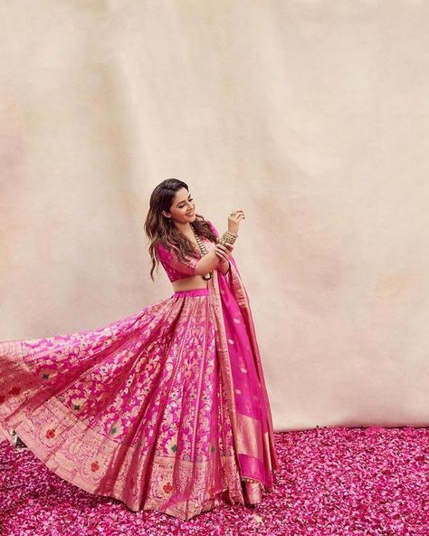 Isha Multani (@ishamultani) | Instagram profile Pink Indian Aesthetic, Isha Multani, Modern Lehenga Designs, Hot Pink Lehenga, Beautiful Lehenga, Simple Lehenga, Trendy Outfits Indian, Lehenga Designs Simple, Lehnga Dress