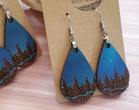 Wood Burned Tree Earrings Tree Wood Earrings Lightweight - Etsy Wood Teardrop Earrings, Purple Heart Wood, Wood Jewelery, Wood Dangle Earrings, Laser Cut Wood Crafts, Earrings Wood, Painted Earrings, Tree Line, Earring Tree