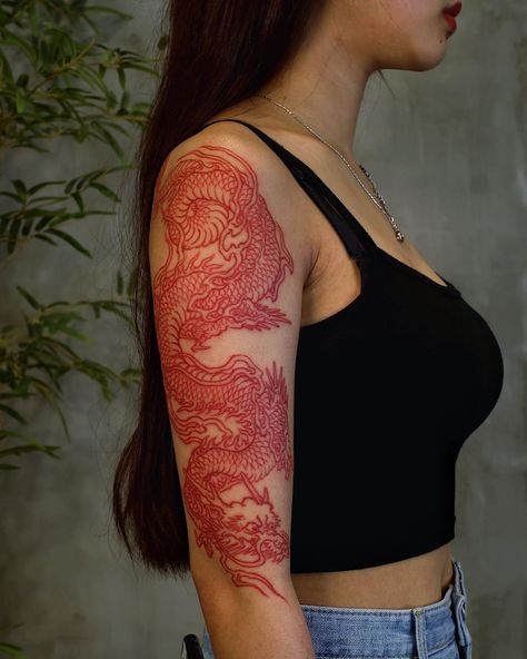 Dragon Tattoo Shoulder, Red Dragon Tattoo, Around Arm Tattoo, Tattoo Dress, Dragon Tattoos For Men, Hibiscus Tattoo, Dragon Rouge, Dragon Tattoo For Women, Red Ink Tattoos