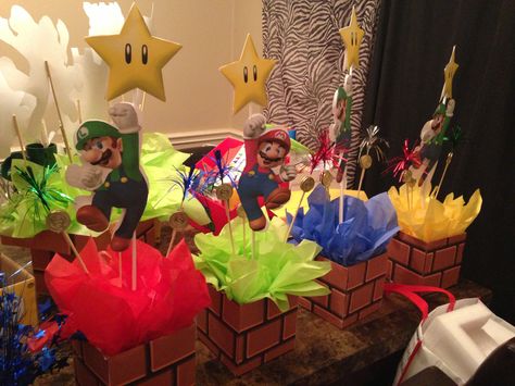 Mario Table centerpieces Super Mario Brothers Party, Super Mario Brothers Birthday, Mario Brothers Birthday Party, Princess Peach Party, Mario Kart Party, Mario Bros Birthday Party Ideas, Galaxy Birthday, Super Mario Bros Birthday Party, Mario E Luigi