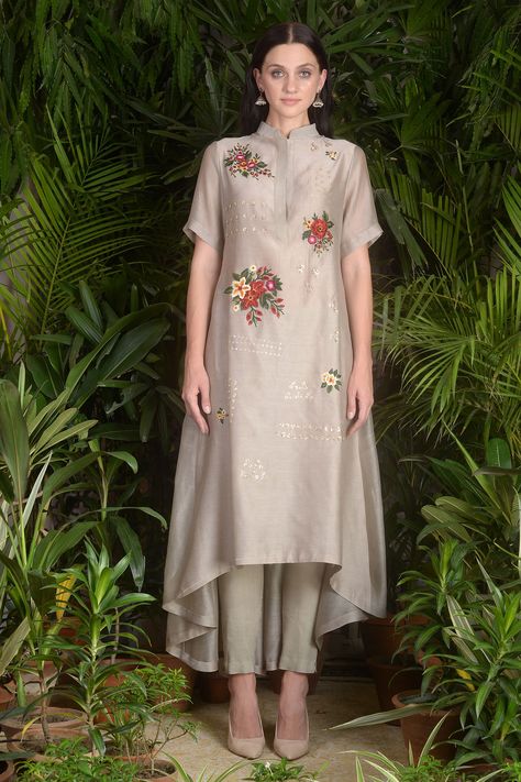 Buy Asymmetric embroidered kurta with pants by Sahil Kochhar at Aza Fashions Sahil Kochhar, Party Wear Frocks, Asymmetric Kurta, Women Kurta, Girls Frock Design, Hippy Chic, Cotton Kurti Designs, Dress Neck Designs, Kurta Designs Women