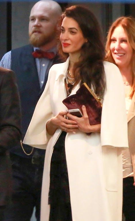 Amal Clooney Pregnant, Pregnant Style, Amal Alamuddin, Amal Clooney, George Clooney, Beauty And Fashion, Healthy Pregnancy, Mode Vintage, West Hollywood