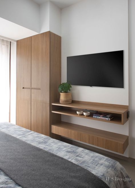 Wardrobe With Tv Unit, Room Wardrobe Design, Bedroom Tv Unit Design, Wardrobe Tv, Tv Unit Decor, Guest Room Design, Living Room Design Inspiration, Wardrobe Design Bedroom, Tv In Bedroom