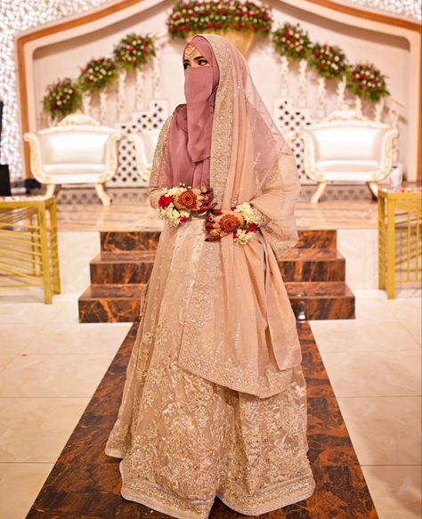 Niqabi Bride Wedding Dresses, Islamic Nikkah Outfit, Hijabi Bridal Look, Niqabi Wedding Dresses, Nikkah Wishes, Hijabi Pakistani Bride, Hijab Bridal Look, Hijab Wedding Dresses Pakistani, Niqab Wedding Dress