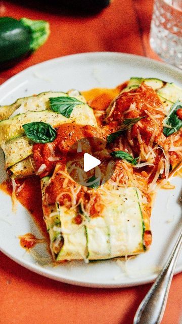 Sarah Bond on Instagram: "Day 6 of the 31 Day Vegetarian Challenge: Zucchini Ravioli ☀️

Comment 👉 "zucchini" and I'll send you the recipe!

With no pasta involved, this ravioli is a low-carb alternative that is foolproof to make (and perfect for using up all that garden-fresh zucc)! 

#zucchinirecipes #summerrecipes #vegetariandinners #lowcarbpasta #veggiepasta #zucchininoodles" Vegan Zucchini Recipes, Vegetable Entrees, Katy Perry Firework, Zucchini Ravioli, Best Freezer Meals, Carb Alternatives, Ravioli Recipe, Vegan Zucchini, Low Carb Pasta