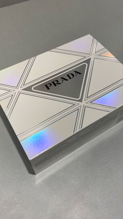 Prada Box Packaging, Chrome Packaging Design, Pr Packages Aesthetic Luxury, Boujee Gifts, Prada Packaging, Mirror Packaging, Aesthetic Prada, Prada Makeup, Pr Boxes