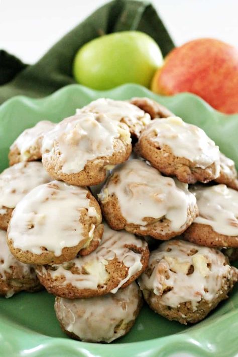 Apple Cookie Recipe, Apple Cookies Recipes, Caramel Apple Cookies, Apple Cookie, Apple Pie Cookies, Sweet Glaze, Apple Glaze, Apple Cookies, Spice Cookies